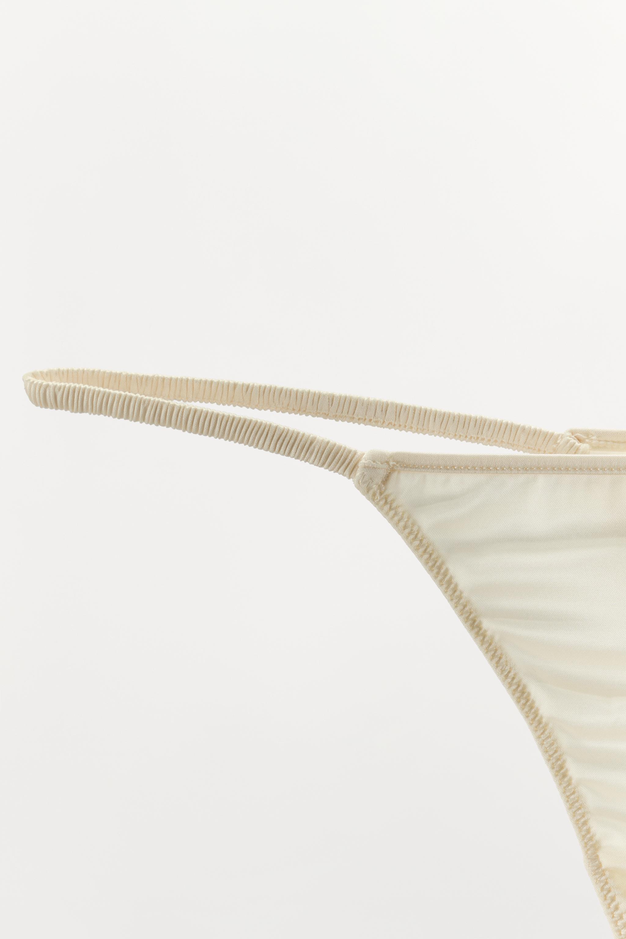 TANGA SATINÉ